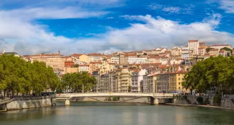 Faut-il investir dans l’immobilier en ce moment ? Ce que vous devez savoir